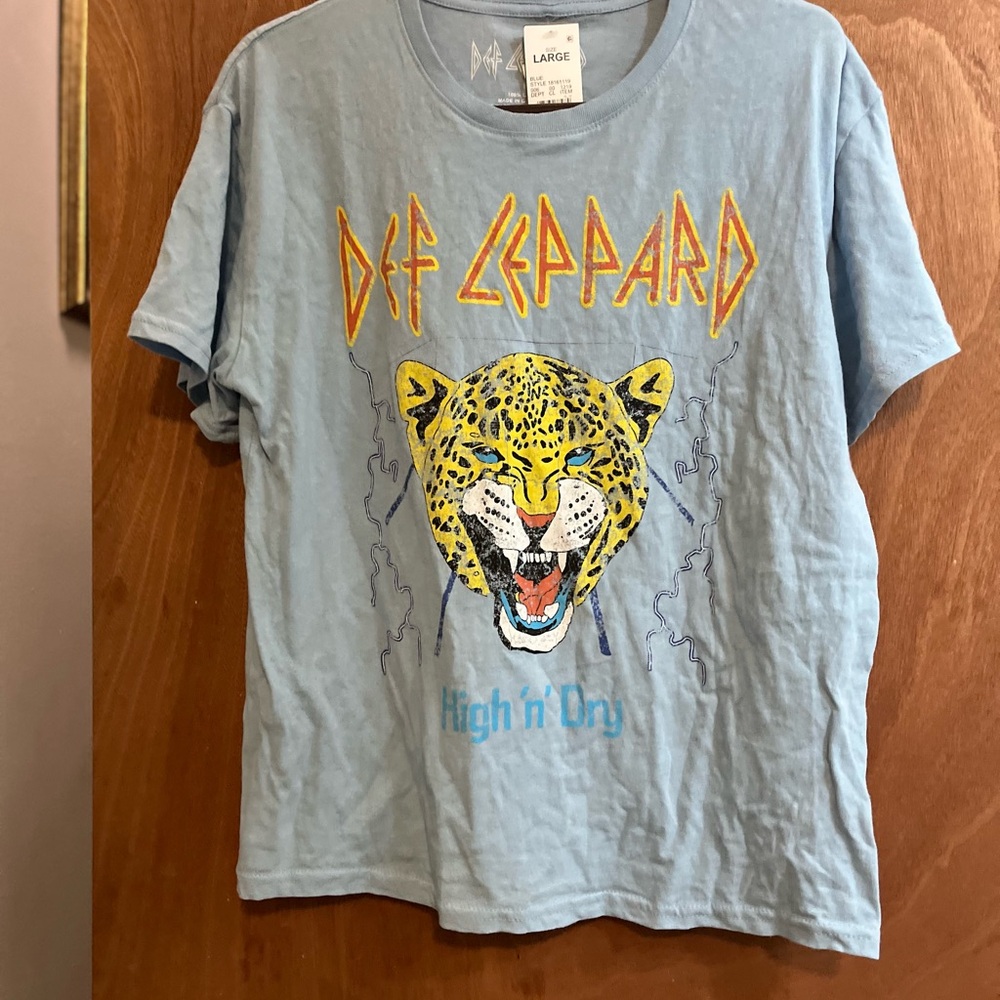 Men’s size S Def Leppard Blue Tee Shirt NWT